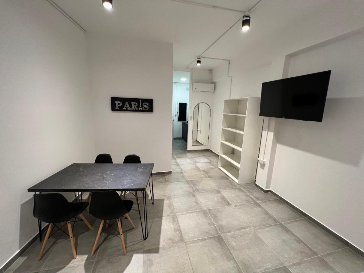 Urbana Premium Suites Apartamentos De Categoria Parking Privado - Seguridad - Sanatorio Allende - Hospital Privado - Estadio Kempes - Universidad Siglo 21 - Complejo Ferial Cordoba - Quorum - Aeropuerto Internacional Taravella Exterior photo