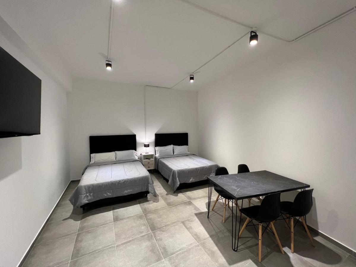Urbana Premium Suites Apartamentos De Categoria Parking Privado - Seguridad - Sanatorio Allende - Hospital Privado - Estadio Kempes - Universidad Siglo 21 - Complejo Ferial Cordoba - Quorum - Aeropuerto Internacional Taravella Exterior photo