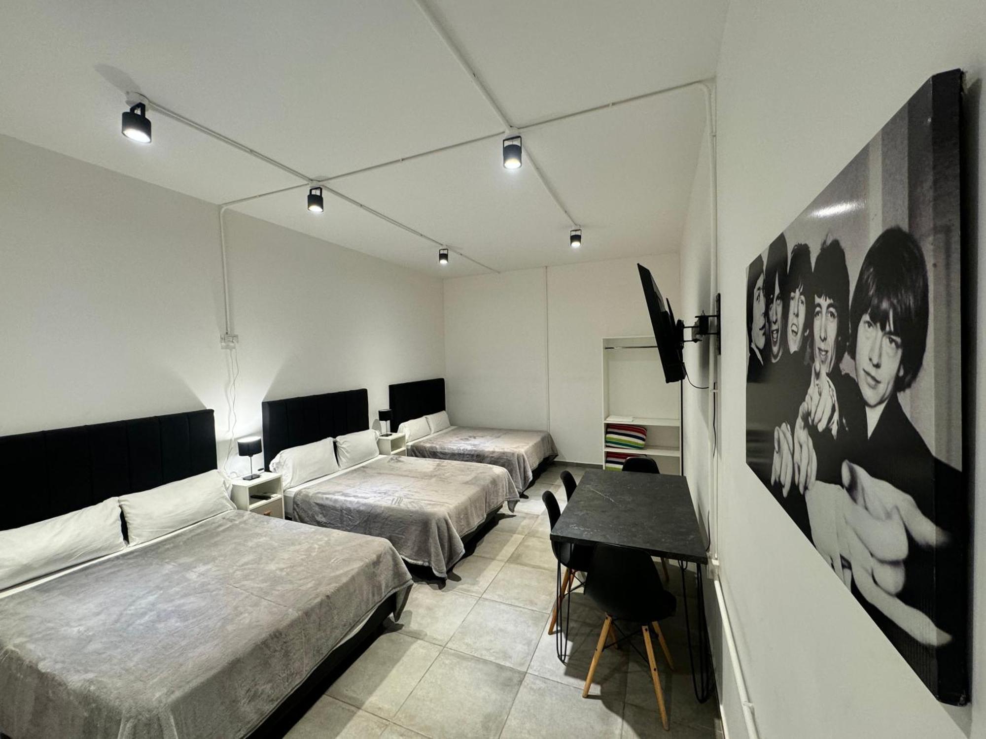 Urbana Premium Suites Apartamentos De Categoria Parking Privado - Seguridad - Sanatorio Allende - Hospital Privado - Estadio Kempes - Universidad Siglo 21 - Complejo Ferial Cordoba - Quorum - Aeropuerto Internacional Taravella Exterior photo