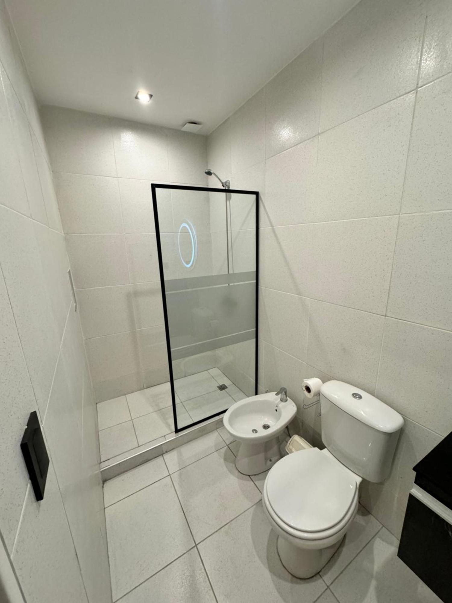 Urbana Premium Suites Apartamentos De Categoria Parking Privado - Seguridad - Sanatorio Allende - Hospital Privado - Estadio Kempes - Universidad Siglo 21 - Complejo Ferial Cordoba - Quorum - Aeropuerto Internacional Taravella Exterior photo