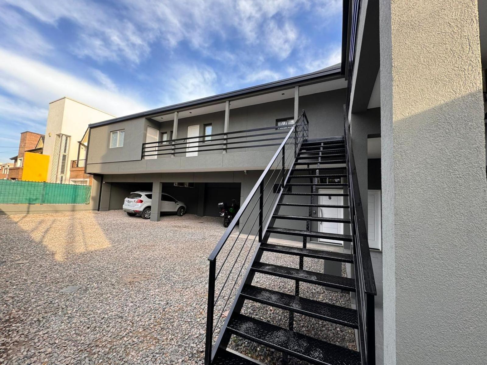 Urbana Premium Suites Apartamentos De Categoria Parking Privado - Seguridad - Sanatorio Allende - Hospital Privado - Estadio Kempes - Universidad Siglo 21 - Complejo Ferial Cordoba - Quorum - Aeropuerto Internacional Taravella Exterior photo